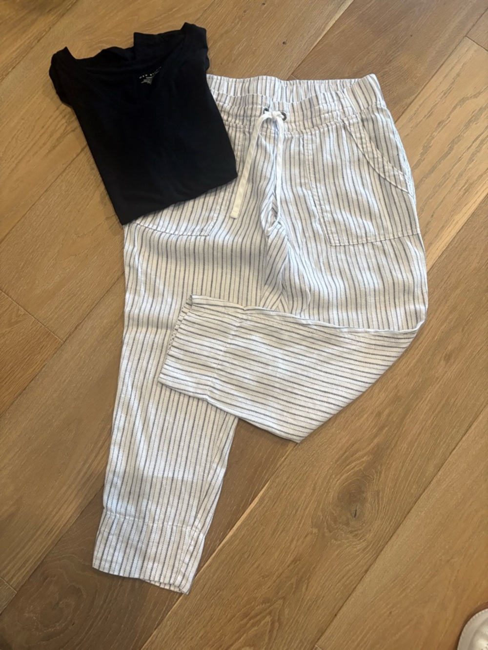 Athleta White Linen Striped Crops